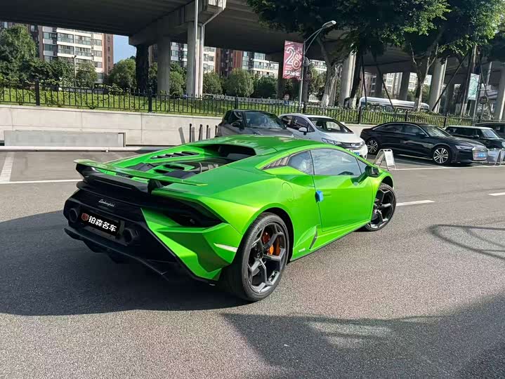 Lamborghini Huracán, 2023 — фото 3 из 3