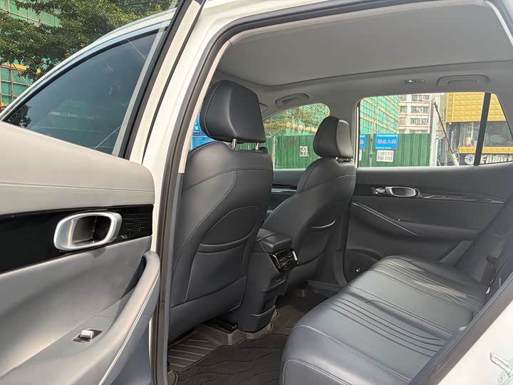 Geely Galaxy E5, 2024 — фото 6 из 9