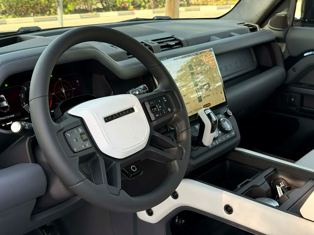 Land Rover Defender, 2026 — фото 7 из 10