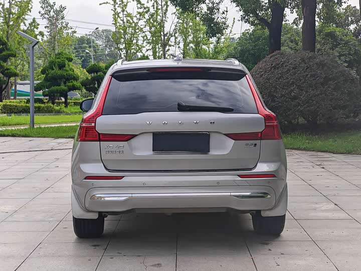 Volvo XC60, 2023 — фото 5 из 9