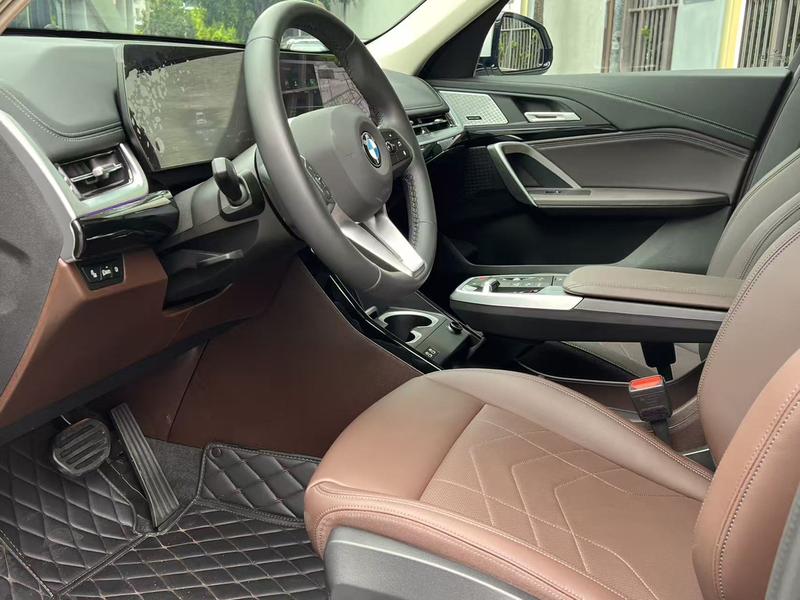 BMW X1, 2025 — фото 12 из 12