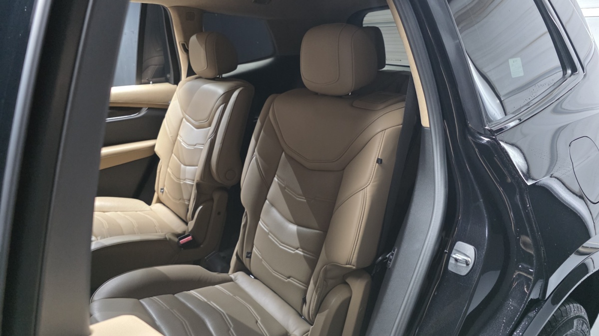 Cadillac XT6, 2023 — фото 12 из 12