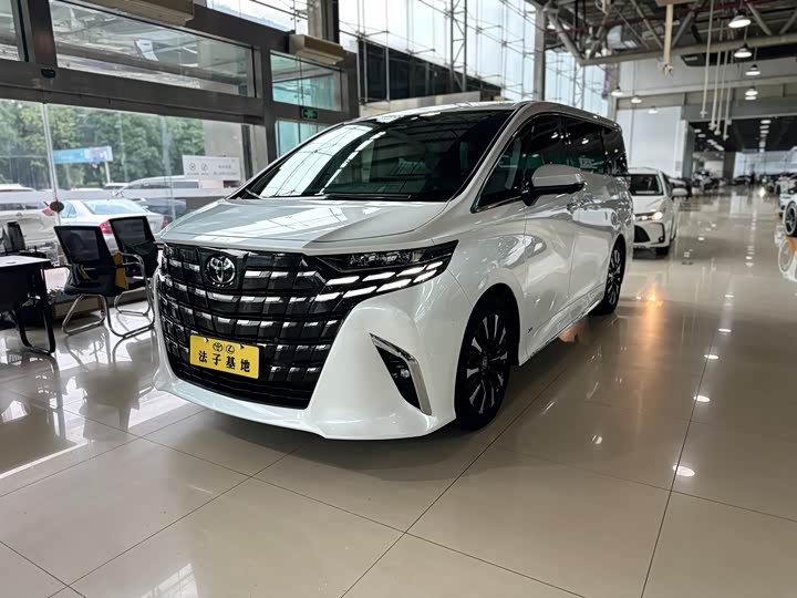 Toyota Alphard, 2023 — фото 4 из 9