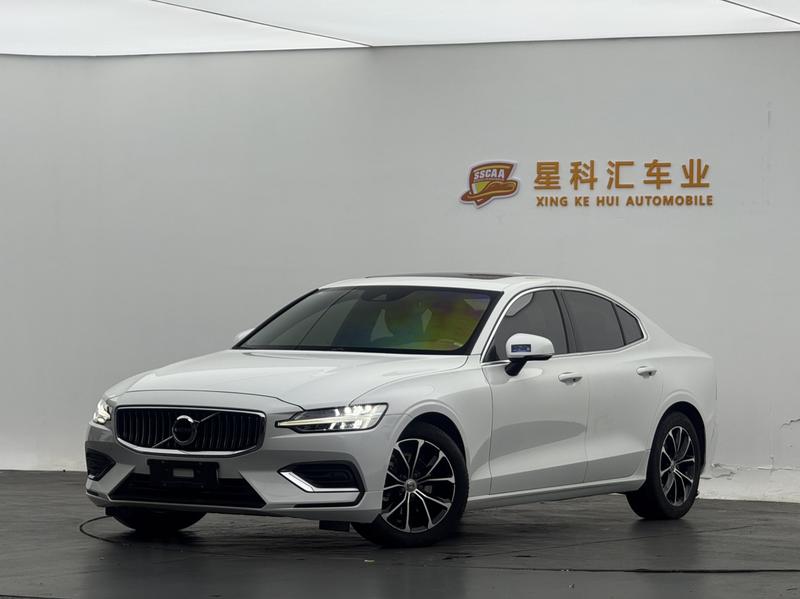 Volvo S60, 2022 — купить в Перми под ключ