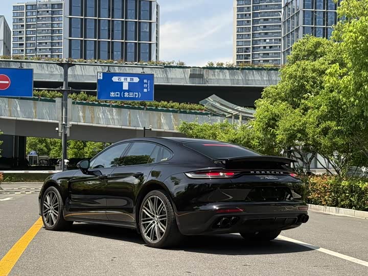 Porsche Panamera, 2023 — фото 7 из 9
