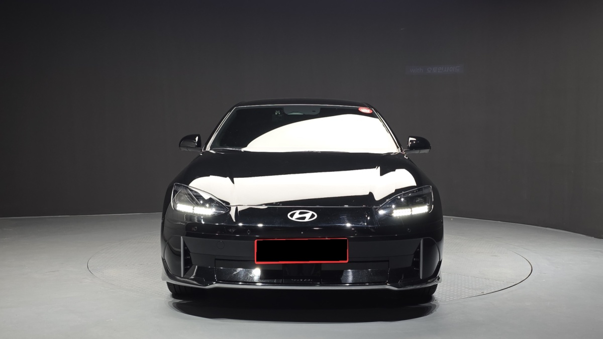 Hyundai Ioniq 6, 2023 — фото 3 из 12