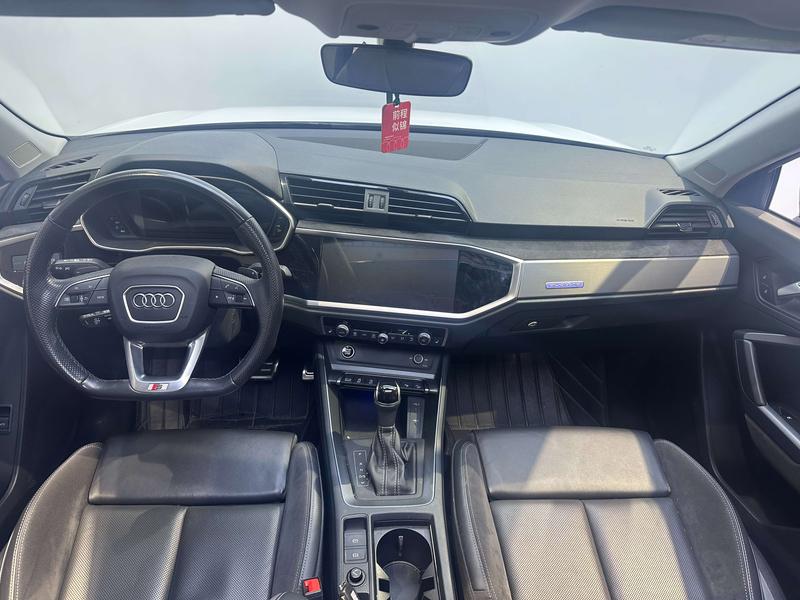 Audi Q3 Sportback, 2023 — фото 6 из 9