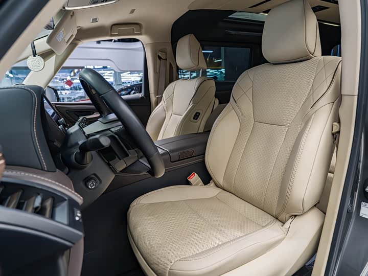 Toyota Vellfire, 2024 — фото 8 из 9