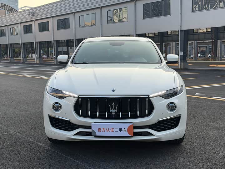 Maserati Levante, 2022 — фото 2 из 9