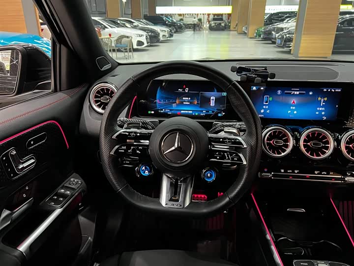 Mercedes-Benz GLB-Class AMG, 2024 — фото 8 из 9