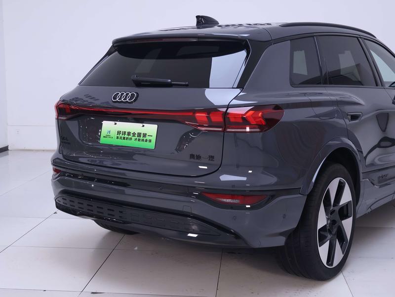 Audi Q6L e-tron, 2025 — фото 3 из 12