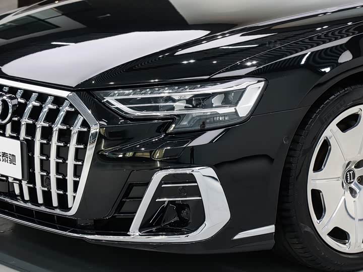 Audi A8, 2023 — фото 8 из 9