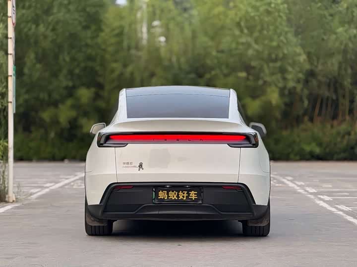 Tesla Model Y, 2025 — фото 5 из 9