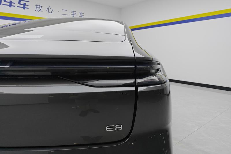 Geely Galaxy E8, 2024 — фото 5 из 12
