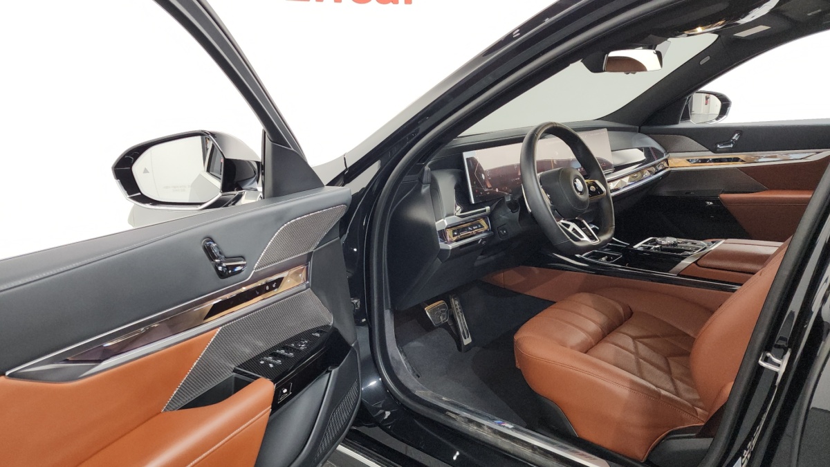 BMW 7 Series, 2024 — фото 9 из 12