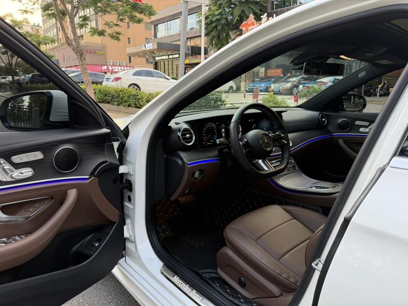 Mercedes-Benz E-Class, 2022 — фото 9 из 11