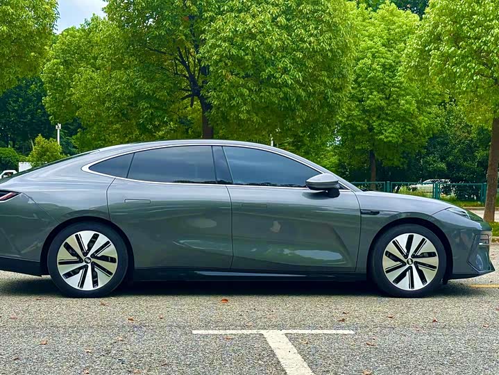 Geely Galaxy E8, 2024 — фото 7 из 9
