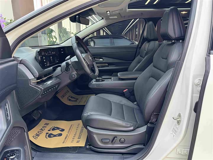 Nissan Ariya EV, 2024 — фото 9 из 9