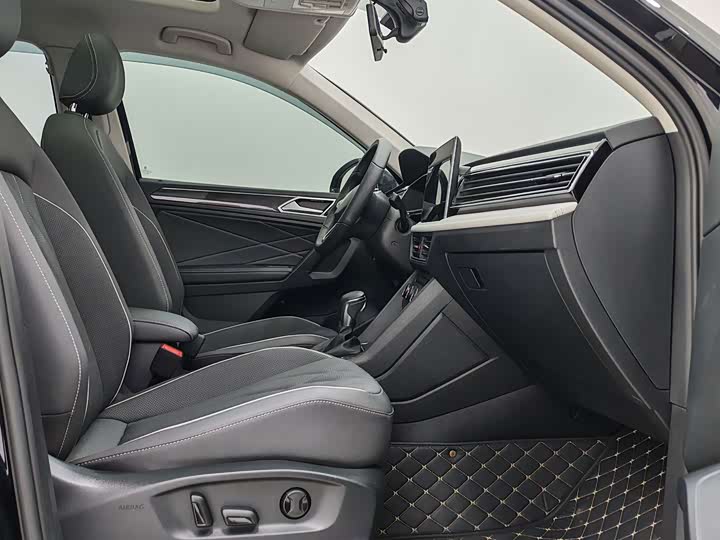 Volkswagen Tiguan L Pro, 2022 — фото 9 из 9