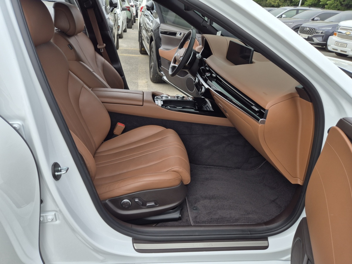 Genesis G80, 2023 — фото 9 из 12