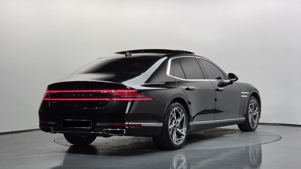 Genesis G90, 2022 — фото 2 из 12