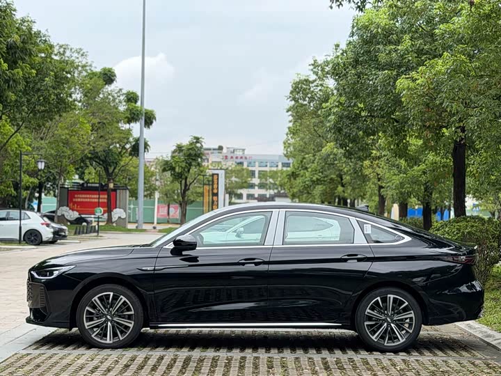 Chery Arrizo 8 Pro, 2026 — фото 4 из 9