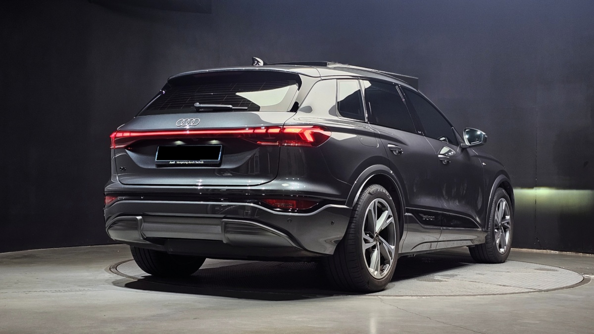 Audi Q6 e-tron, 2025 — фото 2 из 12