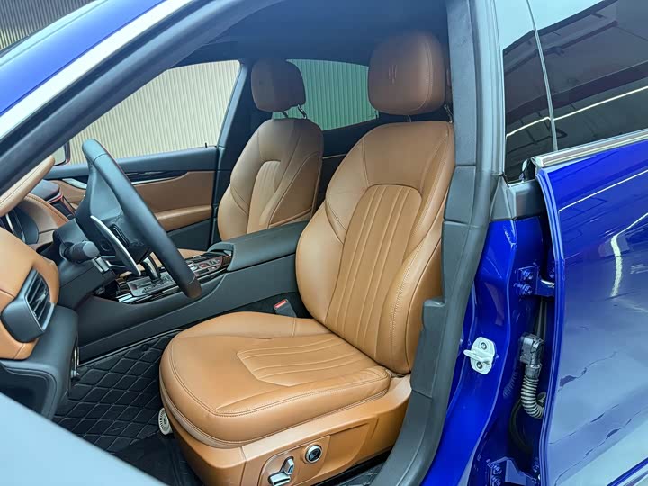 Maserati Levante, 2025 — фото 2 из 9