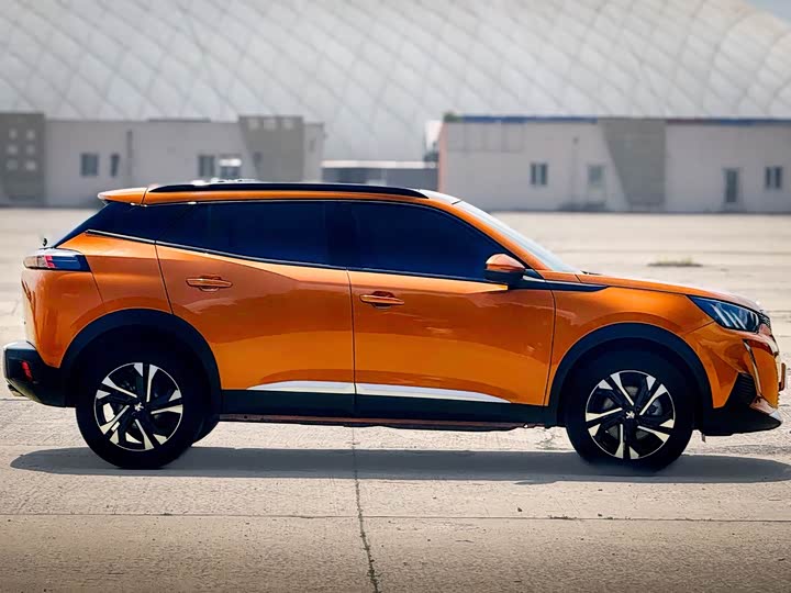 Peugeot 2008, 2022 — фото 8 из 9