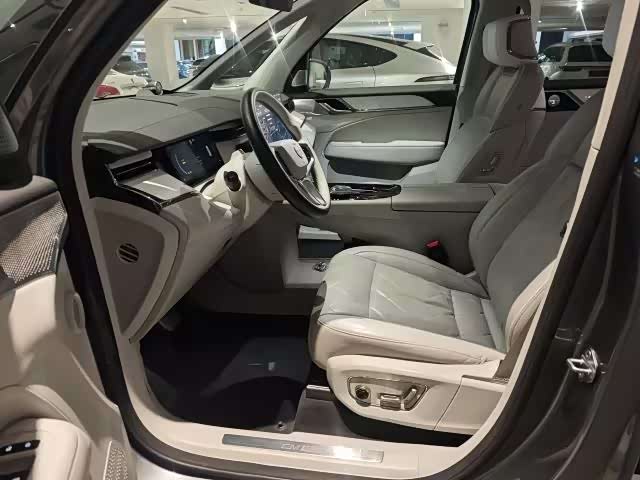 Volvo EM90, 2024 — фото 4 из 9