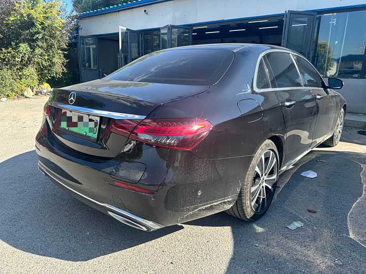 Mercedes-Benz E-Class Hybrid, 2022 — фото 5 из 5