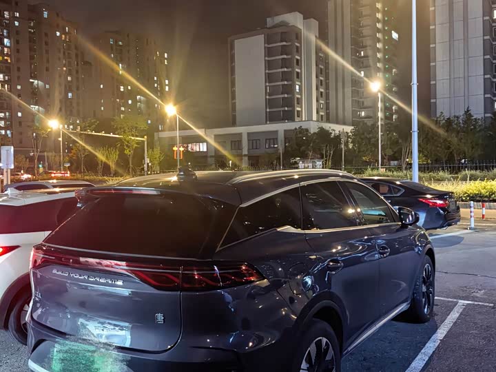 BYD Tang Hybrid/EV, 2024 — фото 9 из 9