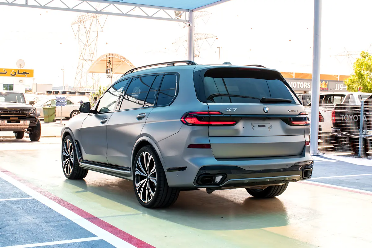BMW X7, 2026 — фото 8 из 10