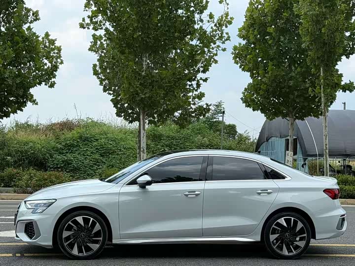 Audi A3, 2024 — фото 3 из 9
