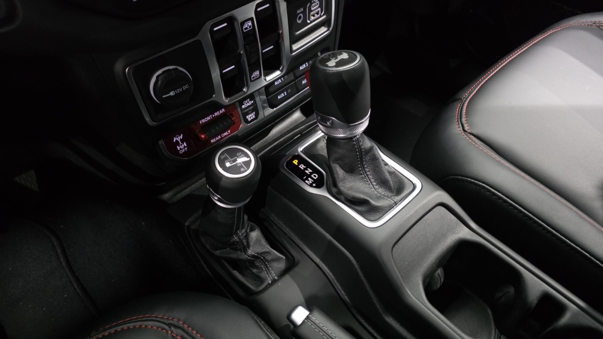 Jeep Wrangler, 2025 — фото 8 из 12
