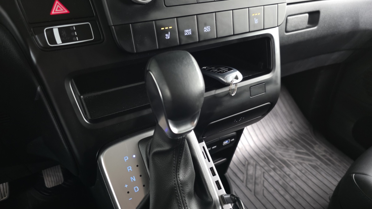 Hyundai Staria, 2023 — фото 9 из 12