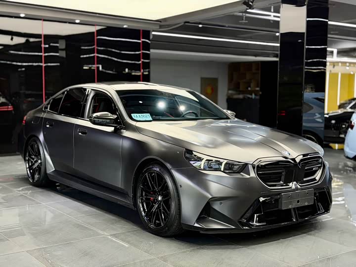 BMW M5 Hybrid, 2024 — фото 3 из 9