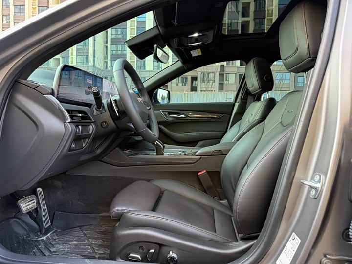Cadillac CT5, 2026 — фото 5 из 9