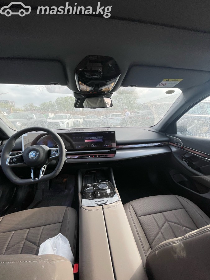 BMW 5 Serii, 2025 — фото 8 из 12