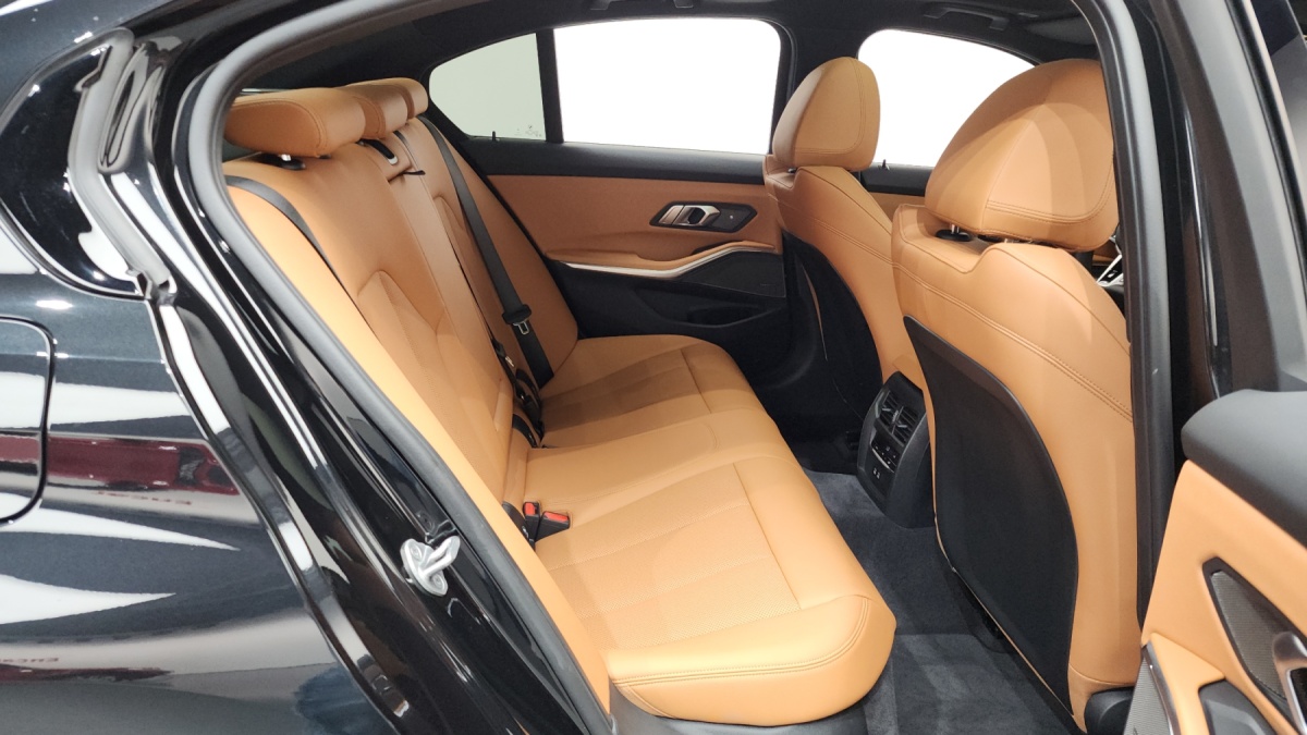 BMW 3 Series, 2025 — фото 10 из 12