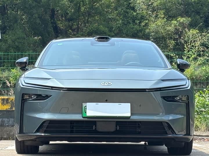 Toyota bZ7, 2025 — фото 2 из 9