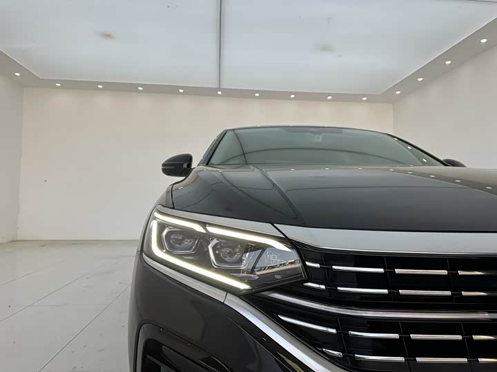 Volkswagen Passat, 2023 — фото 4 из 9