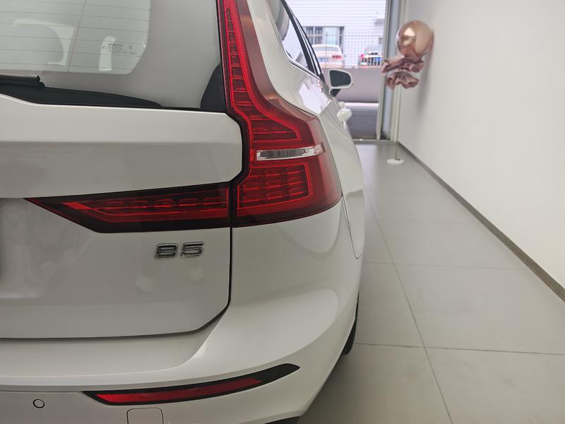Volvo V60, 2024 — фото 9 из 12