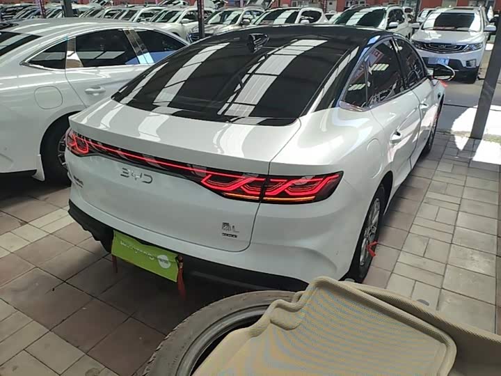BYD Qin L, 2025 — фото 7 из 9
