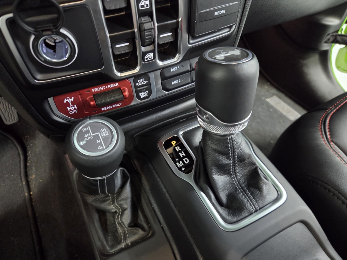 Jeep Wrangler, 2025 — фото 8 из 12