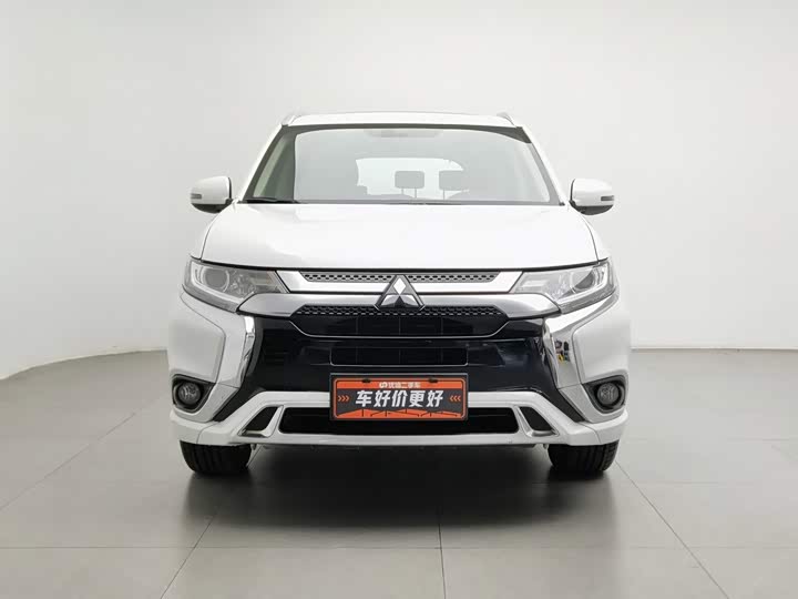 Mitsubishi Outlander, 2021 — фото 3 из 9