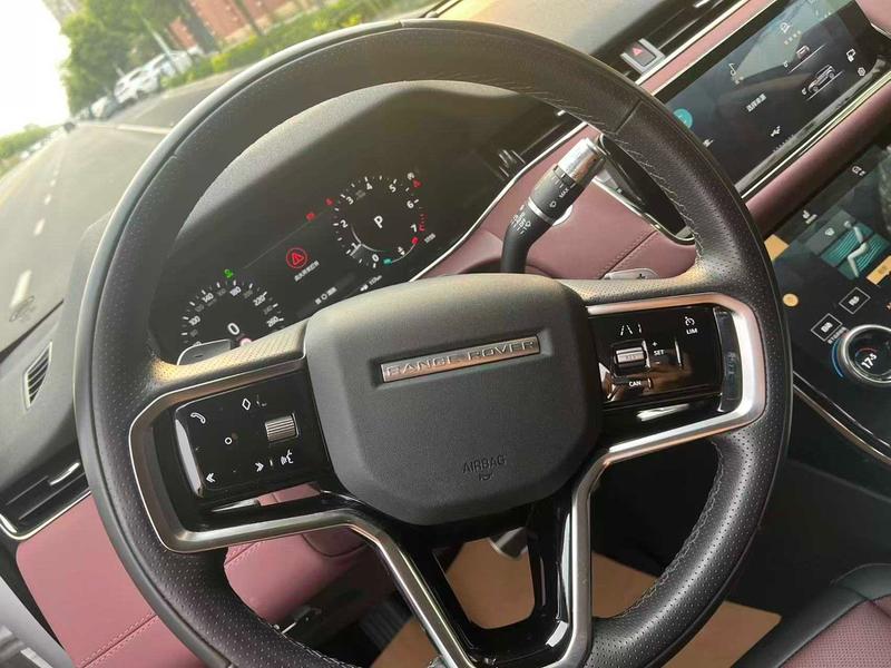 Land Rover Range Rover Evoque L, 2022 — фото 10 из 12