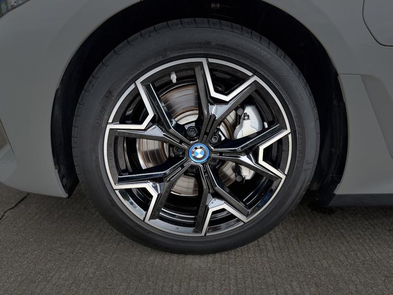 BMW i3, 2024 — фото 7 из 12