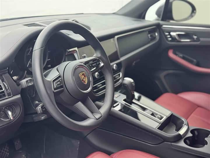 Porsche Macan, 2024 — фото 5 из 9