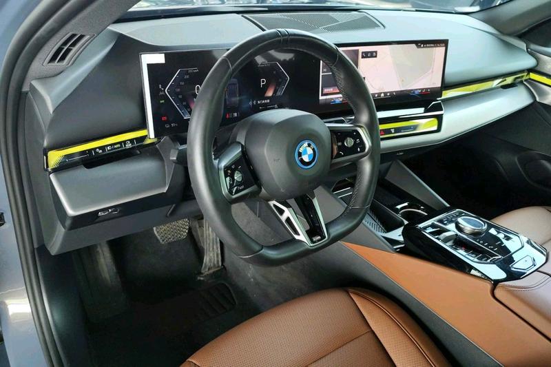 BMW i5, 2025 — фото 7 из 12